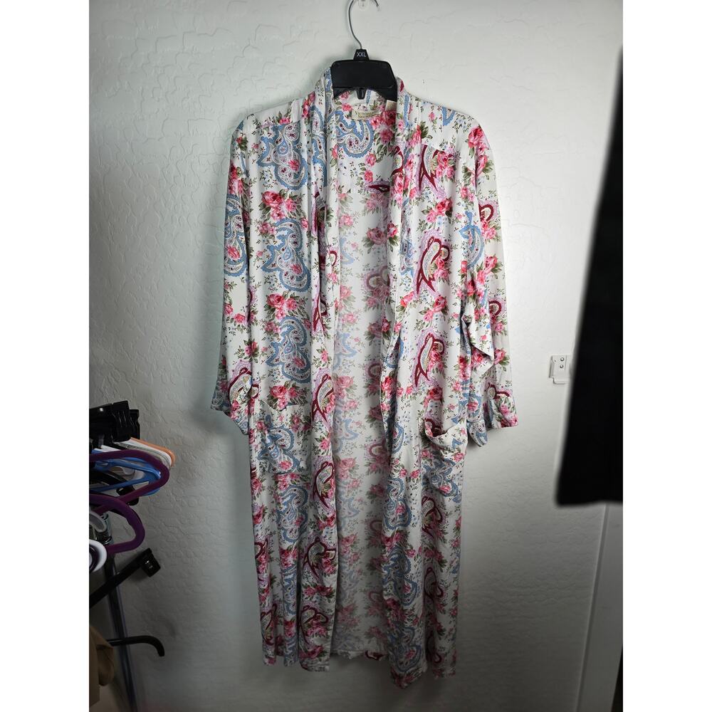 Victoria Secret Long Robe size Medium no belt